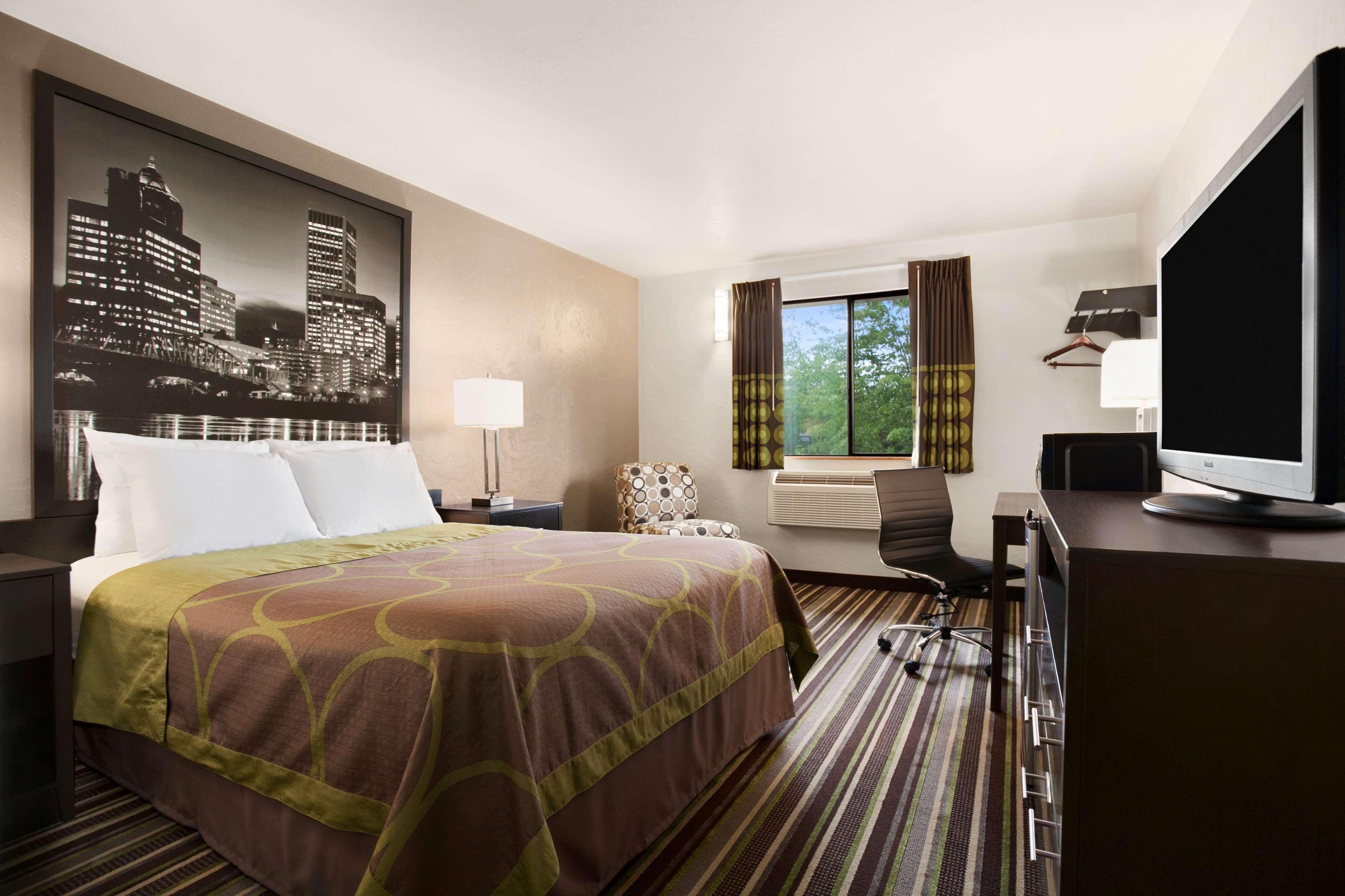 Super 8 By Wyndham Portland Airport Ξενοδοχείο Εξωτερικό φωτογραφία