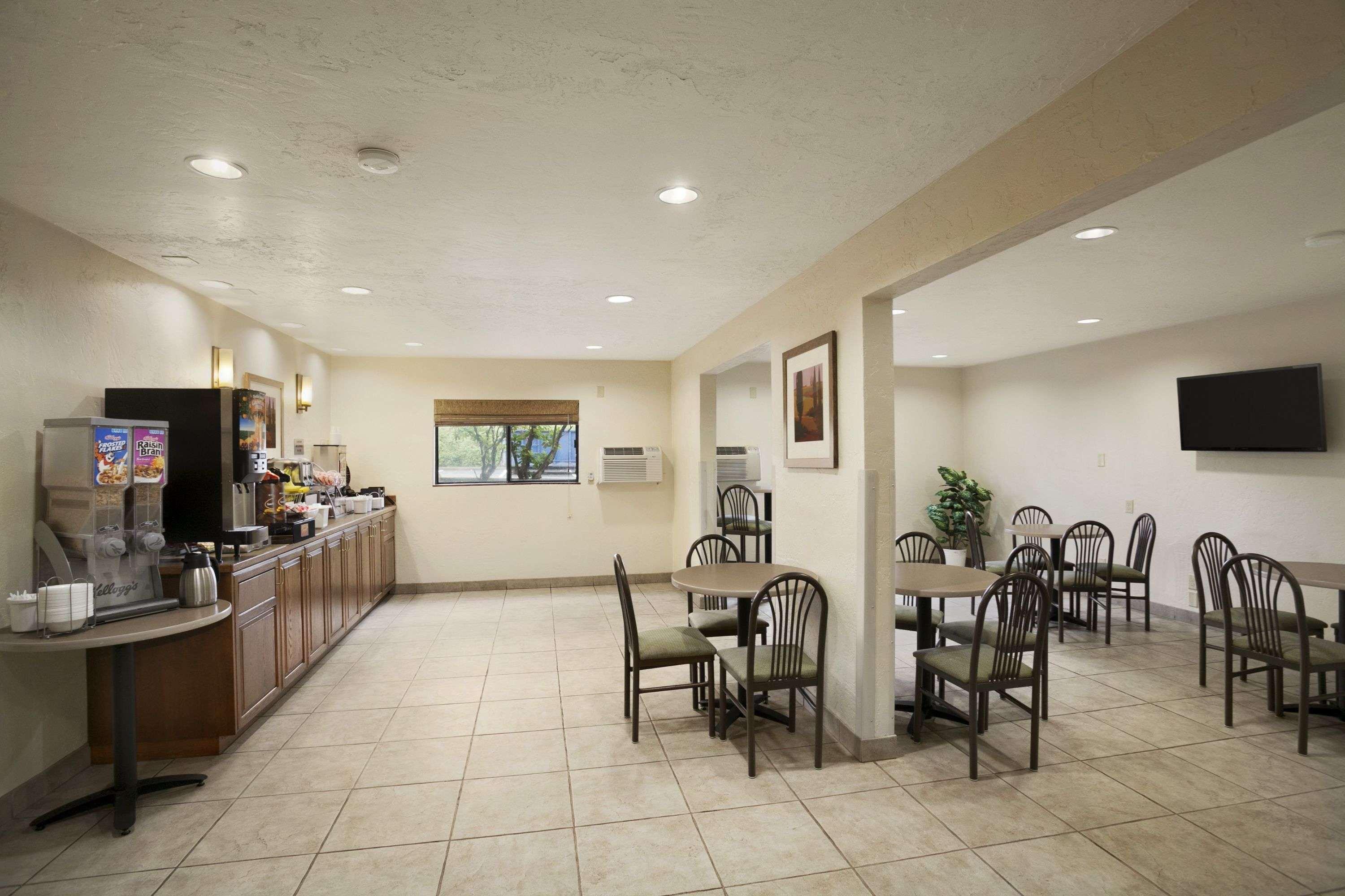 Super 8 By Wyndham Portland Airport Ξενοδοχείο Εξωτερικό φωτογραφία