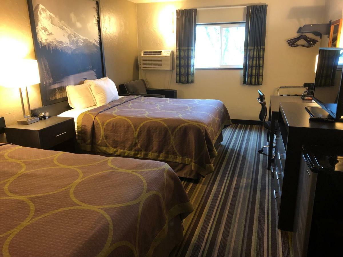 Super 8 By Wyndham Portland Airport Ξενοδοχείο Εξωτερικό φωτογραφία