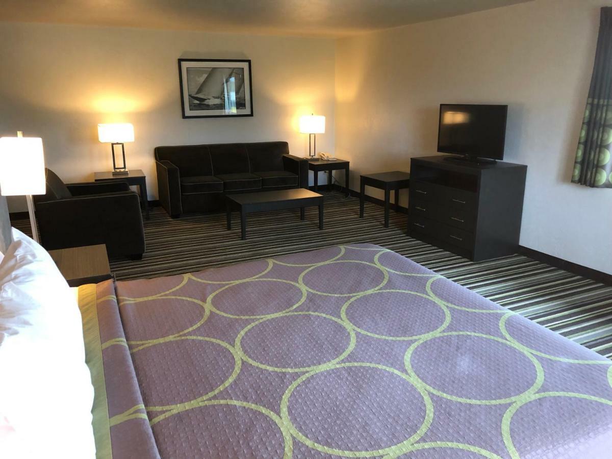 Super 8 By Wyndham Portland Airport Ξενοδοχείο Εξωτερικό φωτογραφία