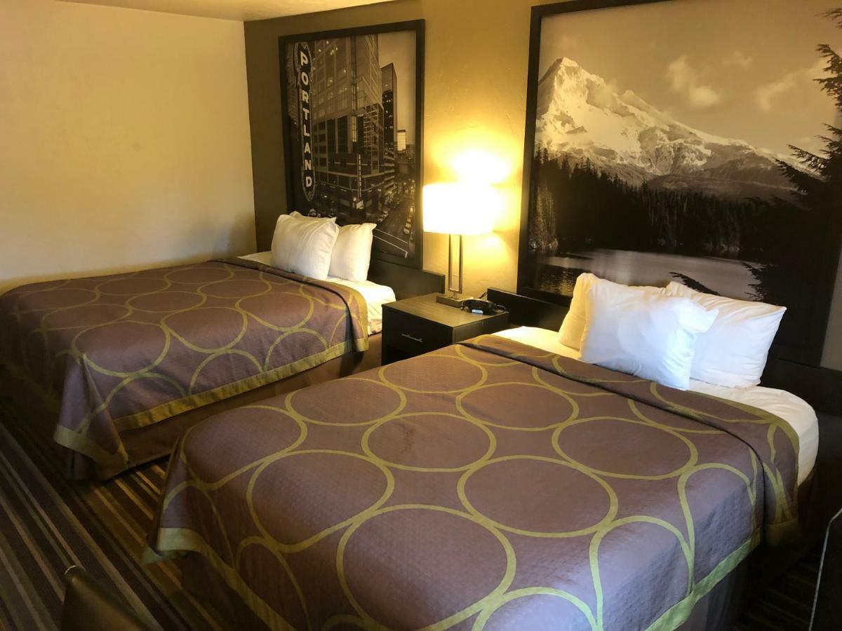 Super 8 By Wyndham Portland Airport Ξενοδοχείο Εξωτερικό φωτογραφία